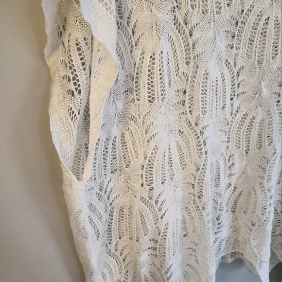 Boho style open knit crochet top - Picture 2 of 4